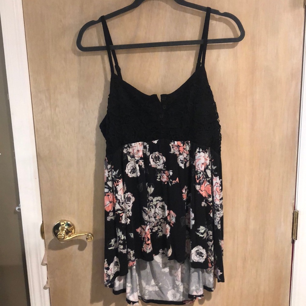 Torrid Size 0x Lace/Floral Top
